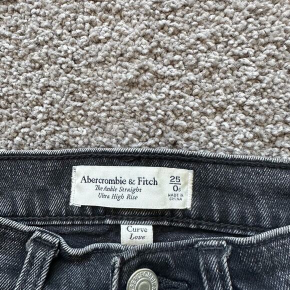 Abercrombie Ultra High Rise Ankle Straight Jeans - Picture 3 of 7